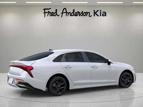 2025 Kia K5 LXS