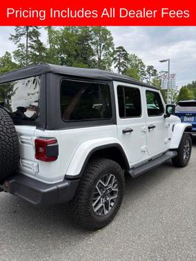 Bright White Clearcoat 2025 Jeep Wrangler 4-Door Sahara 4x4