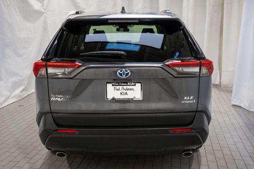 2022 Toyota RAV4 Hybrid XLE