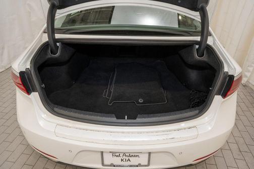 2017 Kia Cadenza Technology