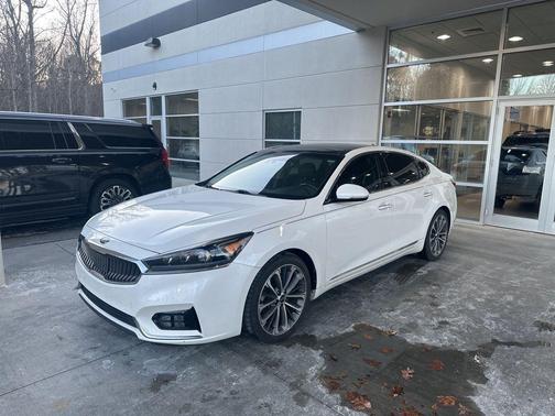 2017 Kia Cadenza Technology