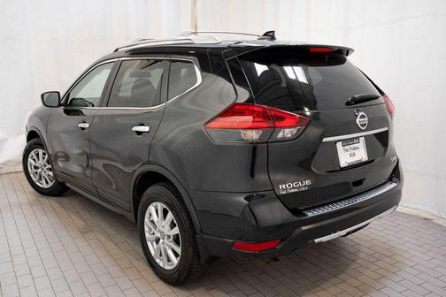 Magnetic Black 2017 Nissan Rogue SV