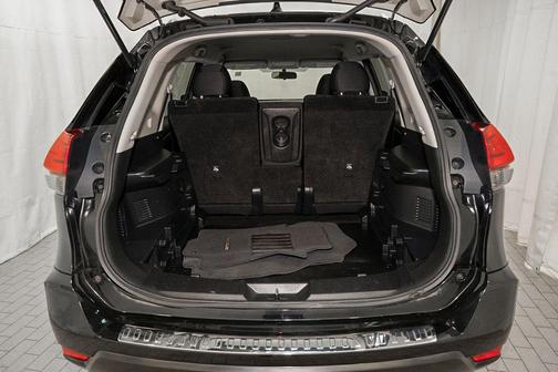 Magnetic Black 2017 Nissan Rogue SV