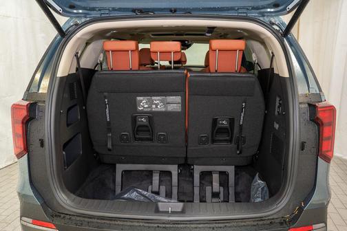 Astra Blue 2026 Kia Carnival SX