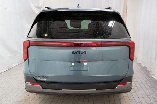 Astra Blue 2026 Kia Carnival SX