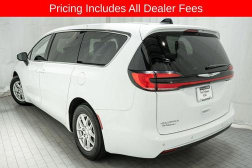 Bright White Clearcoat 2023 Chrysler Pacifica Touring L