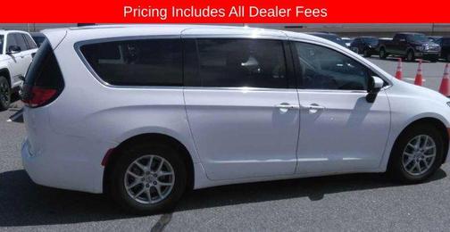 Bright White Clearcoat 2023 Chrysler Pacifica Touring L
