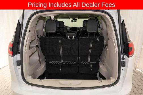 Bright White Clearcoat 2023 Chrysler Pacifica Touring L