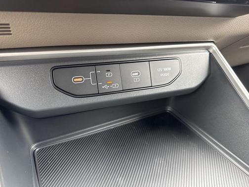 2026 Kia Carnival Hybrid LXS