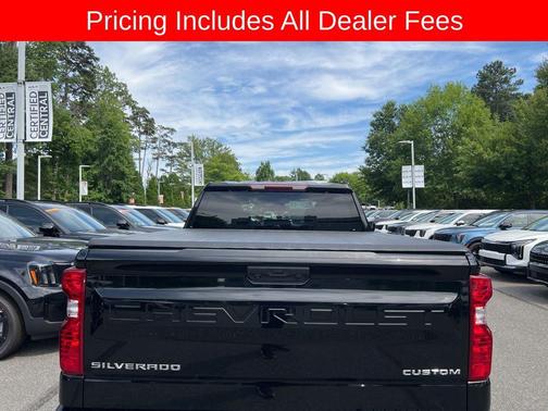 Black 2022 Chevrolet Silverado 1500 Custom