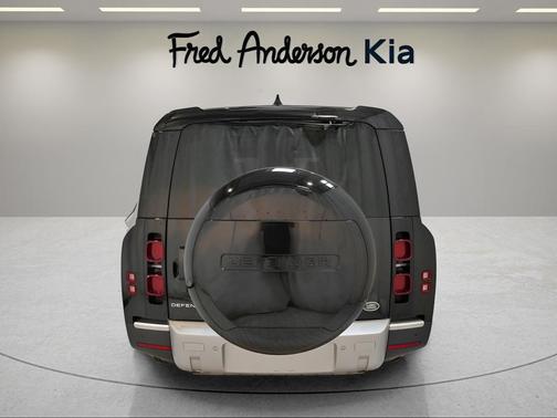 2023 Land Rover Defender 130 SE