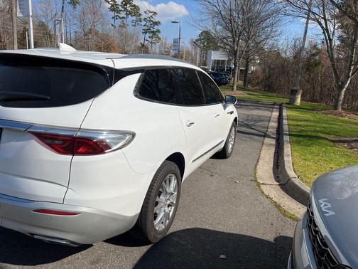 2023 Buick Enclave Essence FWD