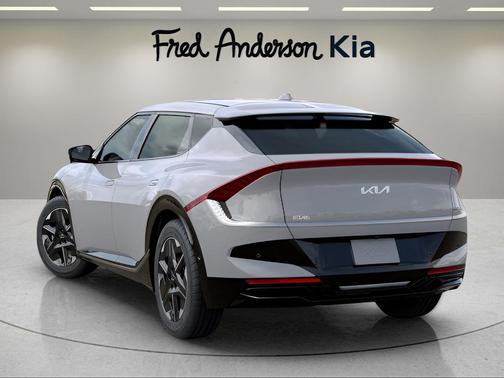 2025 Kia EV6 Wind