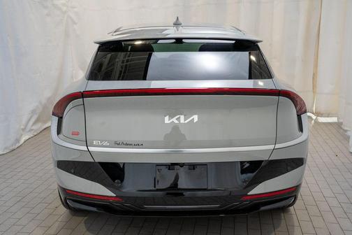 2025 Kia EV6 Wind