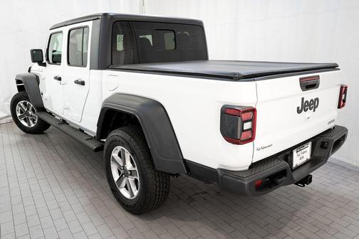 Bright White Clearcoat 2020 Jeep Gladiator Sport S