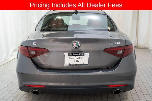Vesuvio Gray Metallic 2018 Alfa Romeo Giulia Base