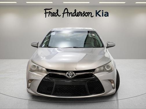 2016 Toyota Camry SE