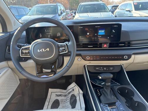 Snow White Pearl 2026 Kia Carnival EX