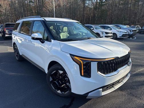 Snow White Pearl 2026 Kia Carnival EX