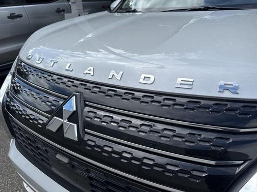 2023 Mitsubishi Outlander SEL 2.5 2WD