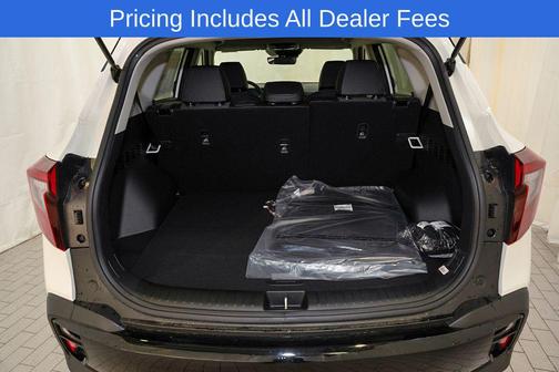 Clear White/Black Roof 2026 Kia Seltos S