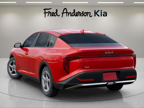 2025 Kia K4 LXS