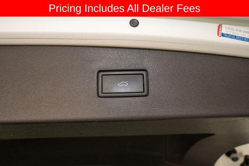 White Pearl 2022 Volkswagen Tiguan 2.0T SE 4MOTION