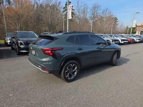 2025 Chevrolet Trax LT