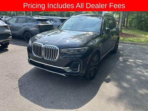 Black Sapphire Metallic 2022 BMW X7 xDrive40i