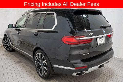 Black Sapphire Metallic 2022 BMW X7 xDrive40i