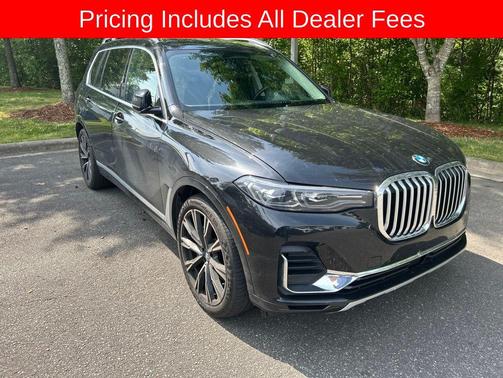 Black Sapphire Metallic 2022 BMW X7 xDrive40i
