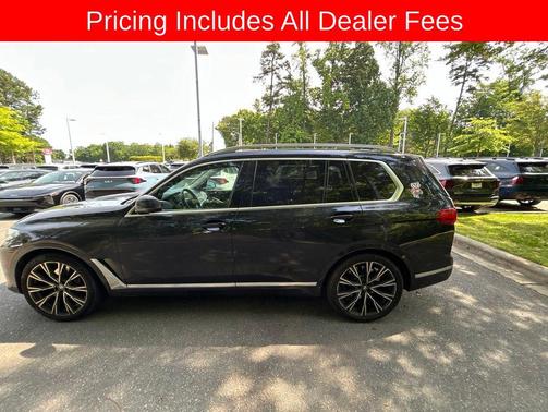 Black Sapphire Metallic 2022 BMW X7 xDrive40i