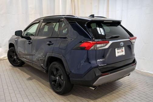 2020 Toyota RAV4 Hybrid SE