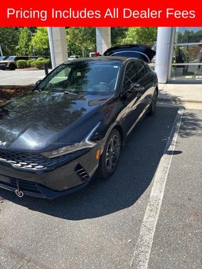 Ebony Black 2022 Kia K5 EX