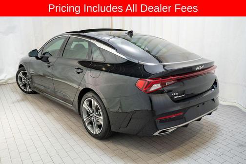 Ebony Black 2022 Kia K5 EX