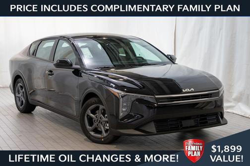Aurora Black Pearl 2026 Kia K4 LXS