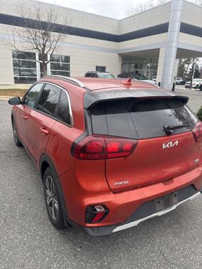 2022 Kia Niro LXS