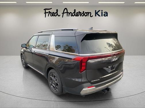2025 Kia Carnival SX