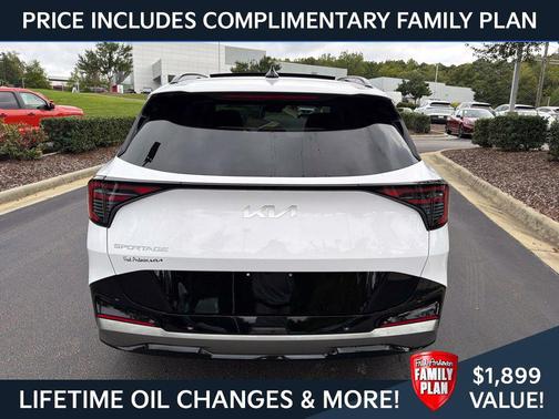 Glacial White Pearl 2027 Kia Sportage SX