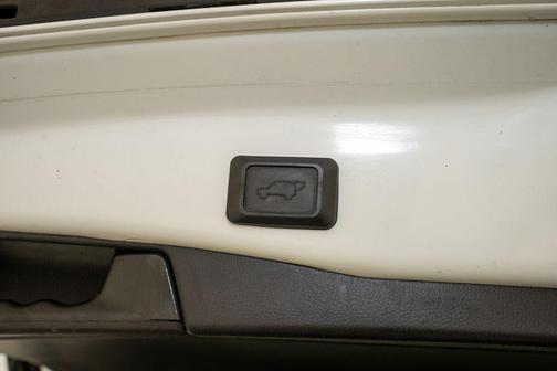 2019 Toyota RAV4 Hybrid SE