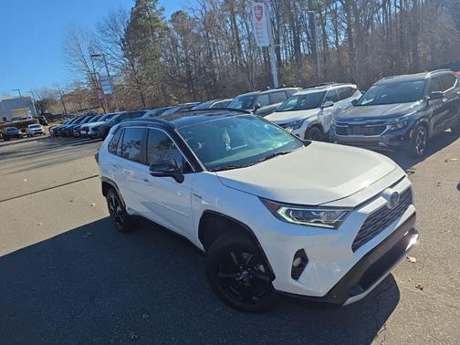 2019 Toyota RAV4 Hybrid SE
