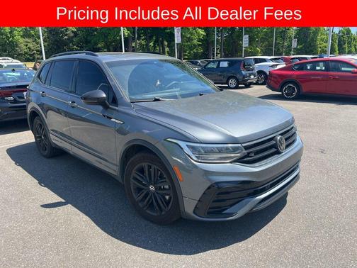Deep Black Pearl 2022 Volkswagen Tiguan 2.0T SE R-Line Black