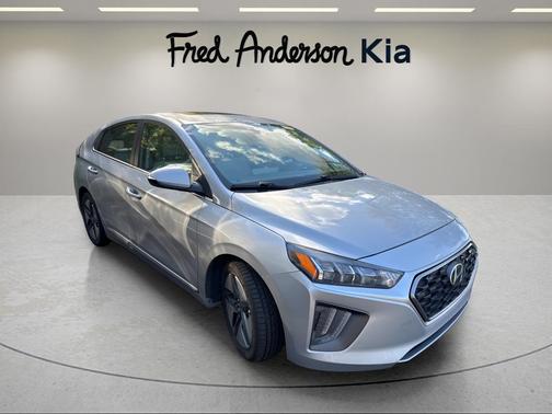 2022 Hyundai IONIQ Hybrid SEL