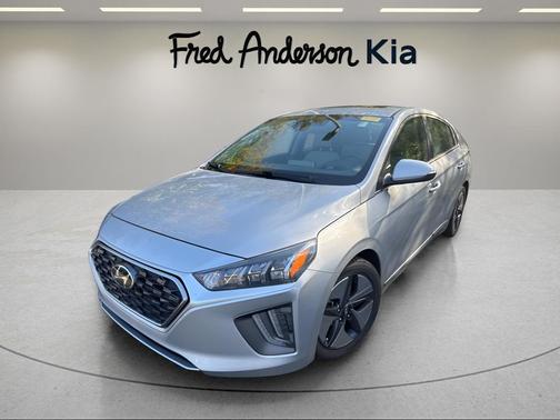 2022 Hyundai IONIQ Hybrid SEL