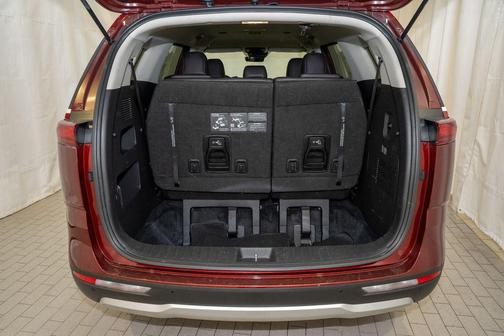 2024 Kia Carnival LX