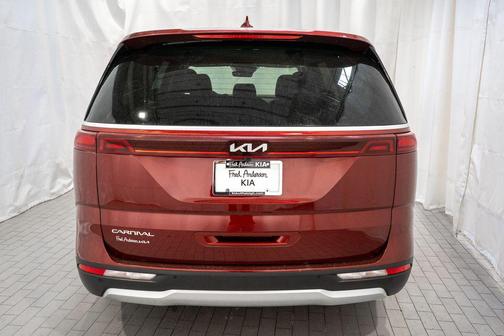 2024 Kia Carnival LX