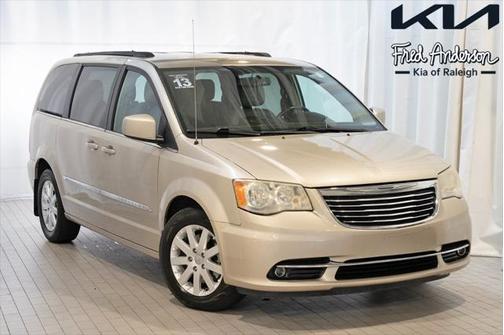 2013 Chrysler Town & Country Touring