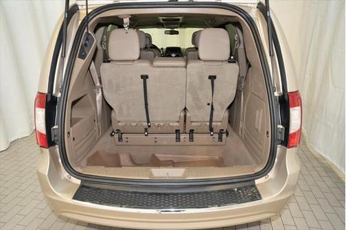 2013 Chrysler Town & Country Touring