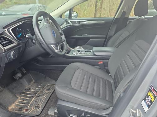 2020 Ford Fusion Hybrid SE