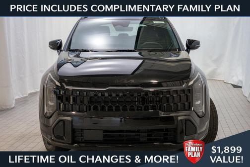 Fusion Black 2026 Kia Sportage Plug-In Hybrid X-Line